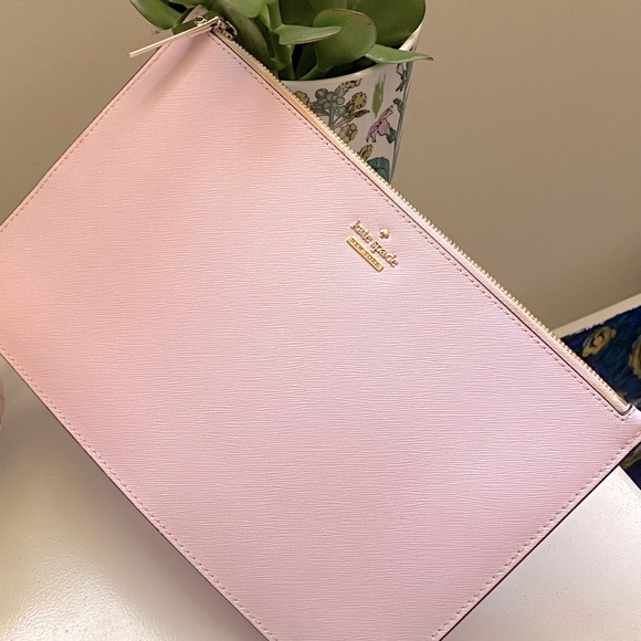 kate spade Handbags - Cameron Street Lilia Clutch